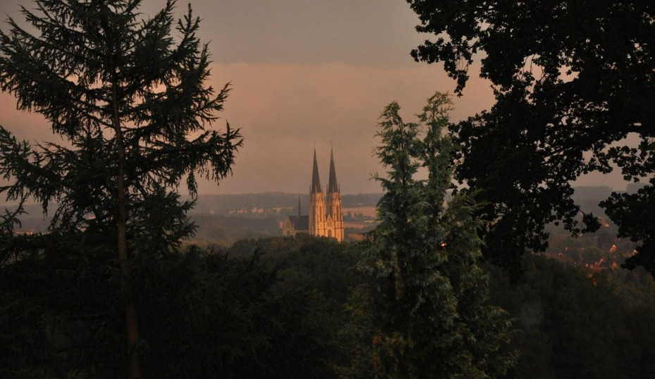 Baumberge-Dom-bei-Nacht-1